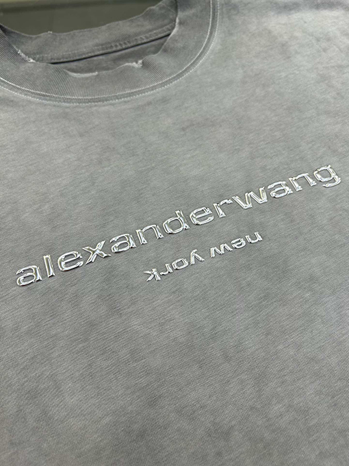 アレキサンダーワンコピー 洗い加工と立体感のあるプリントが特徴 短袖Tシャツ