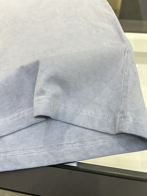 アレキサンダーワンコピー 洗い加工と立体感のあるプリントが特徴 短袖Tシャツ