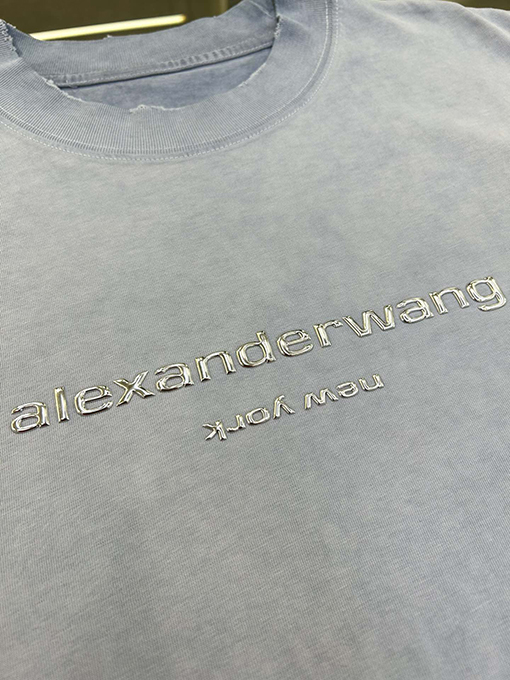 アレキサンダーワンコピー 洗い加工と立体感のあるプリントが特徴 短袖Tシャツ