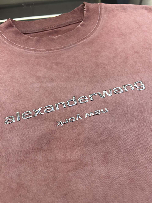 アレキサンダーワンコピー 洗い加工と立体感のあるプリントが特徴 短袖Tシャツ