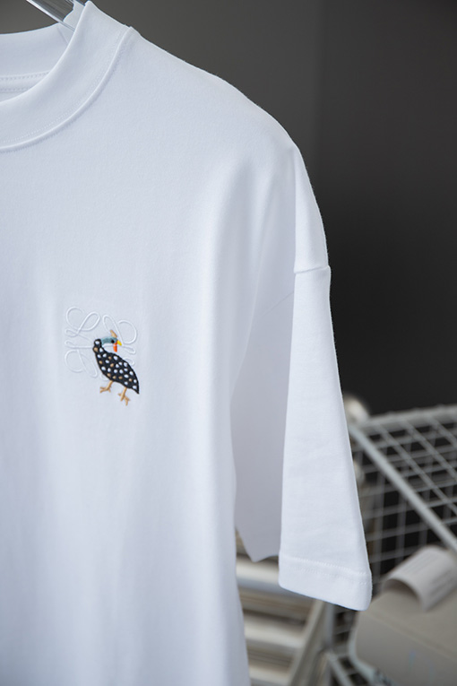ロエベスーパーコピー 胸の刺繍ロゴフェニックス鳥半袖Tシャツ