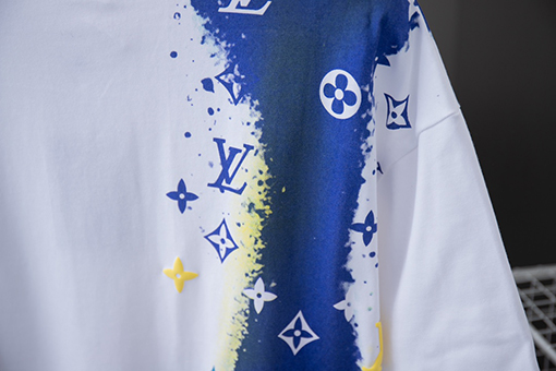 ルイヴィトン 前後の落書き水絵発泡ロゴプリント半袖Tシャツ