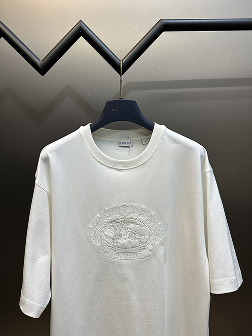 バーバリースーパーコピー オークの葉の刺繍ファッション半袖Tシャツ