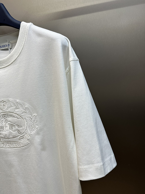 バーバリースーパーコピー オークの葉の刺繍ファッション半袖Tシャツ