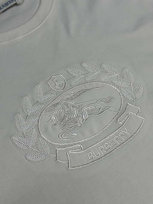 バーバリースーパーコピー オークの葉の刺繍ファッション半袖Tシャツ