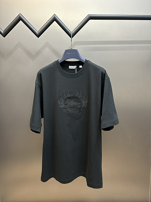 バーバリースーパーコピー オークの葉の刺繍ファッション半袖Tシャツ
