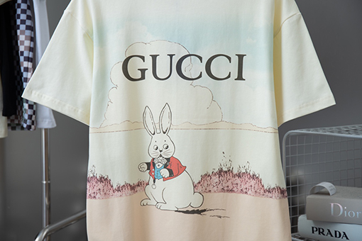 グッチコピー ジャングルの花大きな耳ウサギプリント半袖Tシャツ