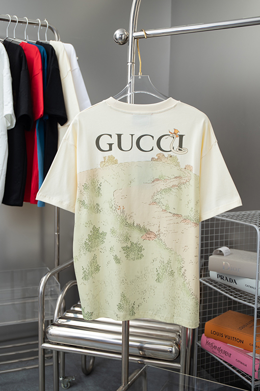 グッチ  アニマルジャングルパーティーデジタルプリント半袖Tシャツ