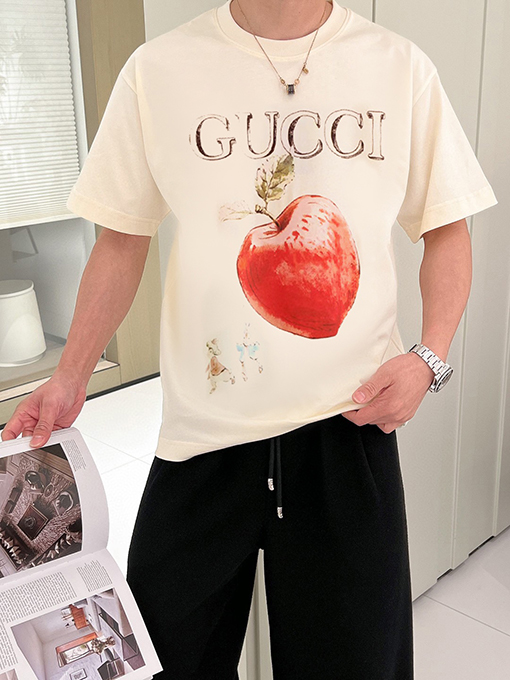 グッチ クラシックアルファベットロゴアップルプリント半袖Tシャツ