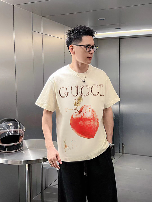 グッチ クラシックアルファベットロゴアップルプリント半袖Tシャツ
