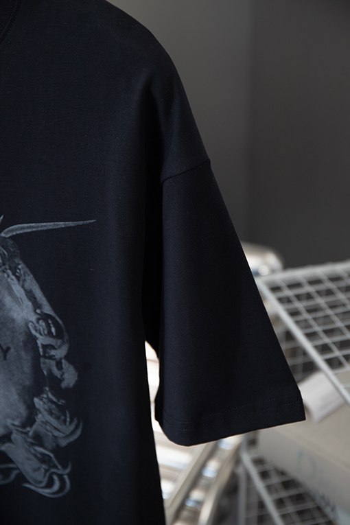ジバンシイスーパーコピー クラシックなすすデジタル文字ロゴプリント半袖Tシャツ