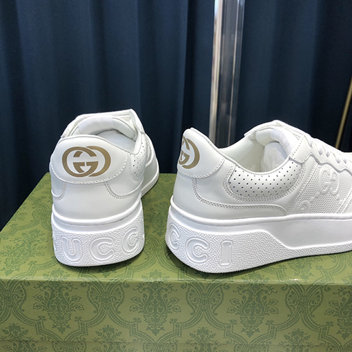 グッチ  GGプリントエンボス厚底ビスケットシューズ