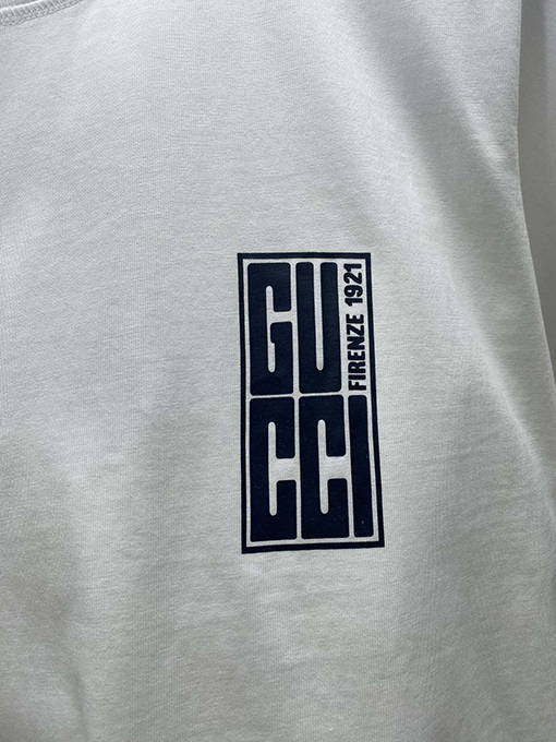 グッチ   胸と背中の文字プリント半袖Tシャツ