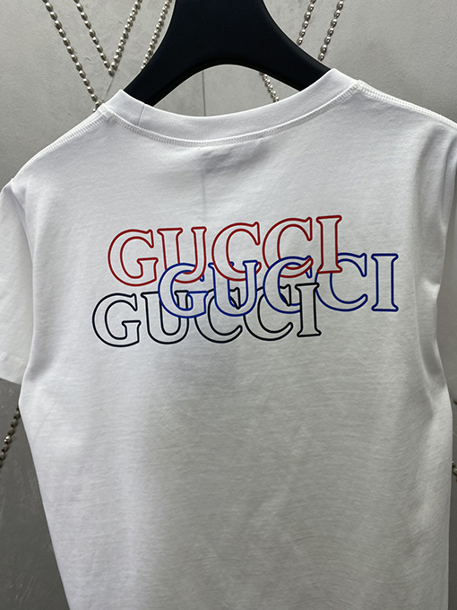 グッチ   胸と背中の文字プリント半袖Tシャツ