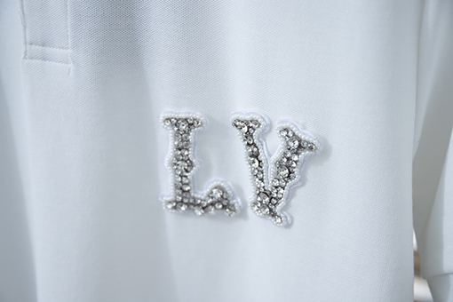 ルイヴィトン   胸と背中の1 Vステッカー刺繍ラインストーン半袖Tシャツ