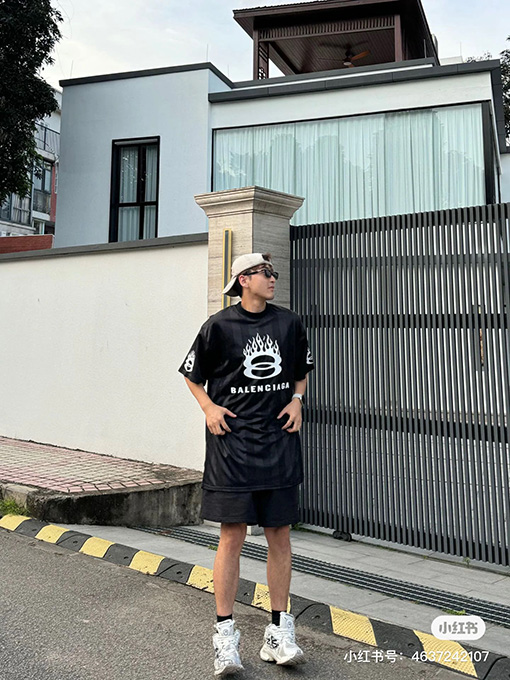 バレンシアガコピー  新しいメッシュ半袖Tシャツ