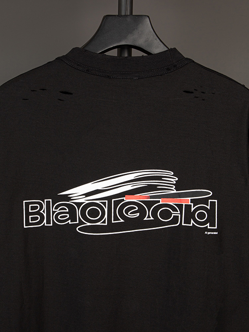 バレンシアガ フルロゴバック 穴プリント半袖Tシャツ