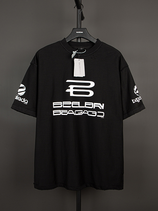 バレンシアガ フルロゴバック 穴プリント半袖Tシャツ