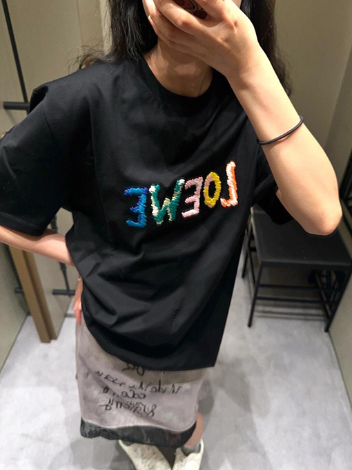 ロエベスーパーコピー レインボー刺繍ファッション半袖Tシャツ