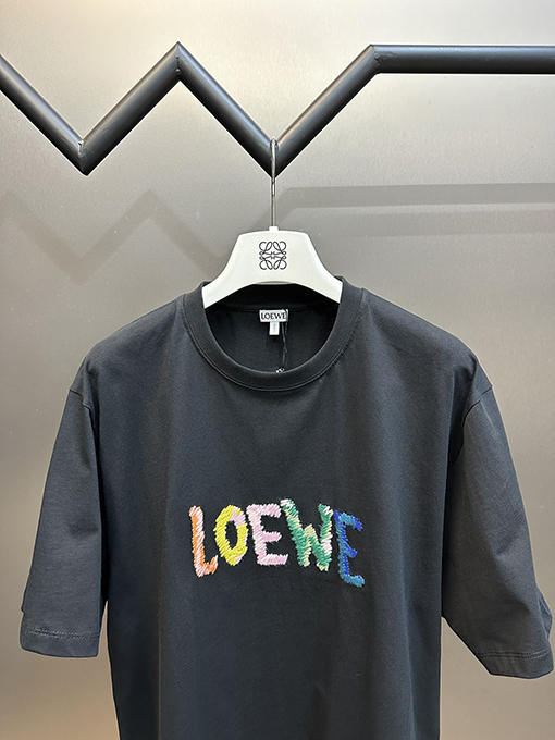ロエベスーパーコピー レインボー刺繍ファッション半袖Tシャツ