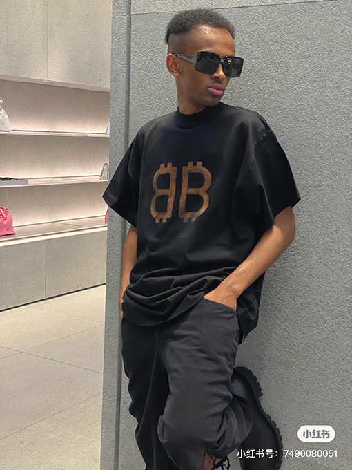 バレンシアガ 胸と背中のダブルBファッション染め半袖Tシャツ