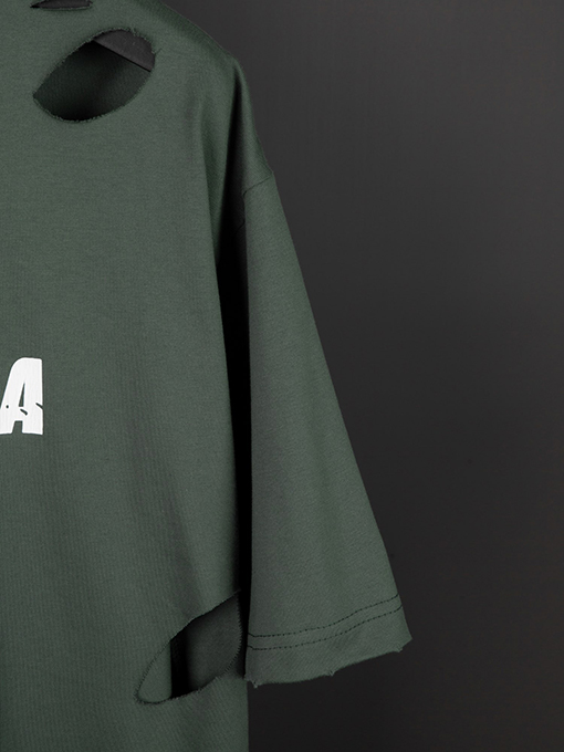 バレンシアガ  前のパリのアルファベットアートの穴の開いた半袖Tシャツ