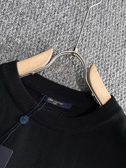 ルイヴィトン  ステッチ老花シンプルロゴニット半袖Tシャツ