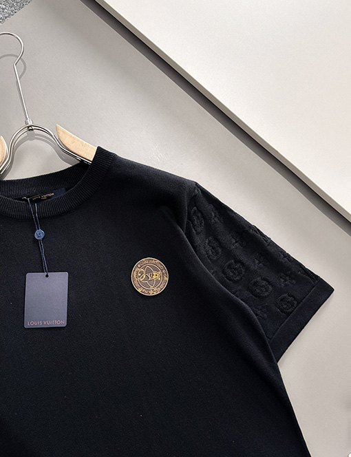 ルイヴィトン  ステッチ老花シンプルロゴニット半袖Tシャツ