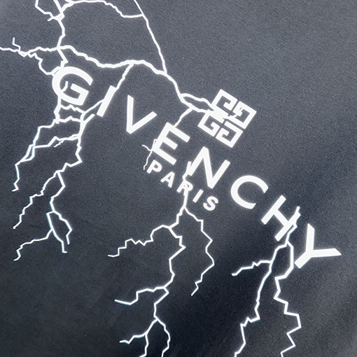 ジバンシイコピー 新しいライトニングロゴアルファベットラウンドネック半袖Tシャツ