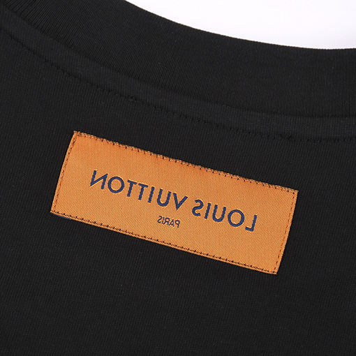 ルイヴィトン  新しい大きなロゴライン刺繍半袖Tシャツ