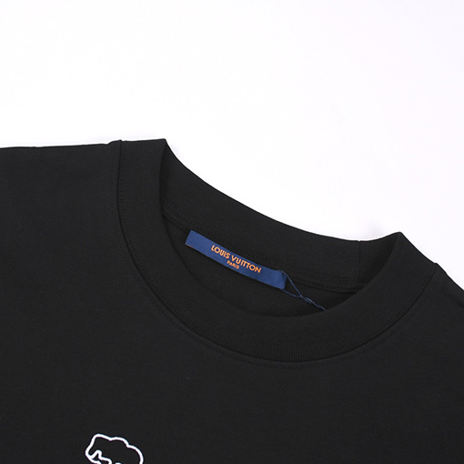 ルイヴィトン  新しい大きなロゴライン刺繍半袖Tシャツ