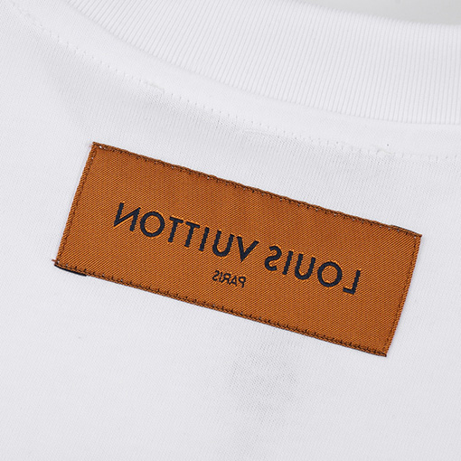 ルイヴィトン  新しい大きなロゴライン刺繍半袖Tシャツ