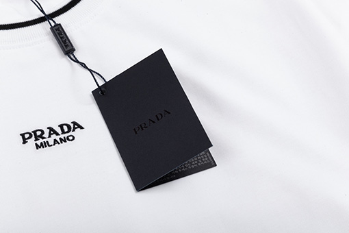 プラダ ステッチ襟文字ロゴ刺繍ラウンドネック半袖Tシャツ
