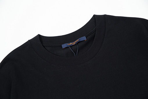 ルイヴィトン  1854ロゴ文字大きなプリント刺繍ラウンドネック半袖Tシャツ