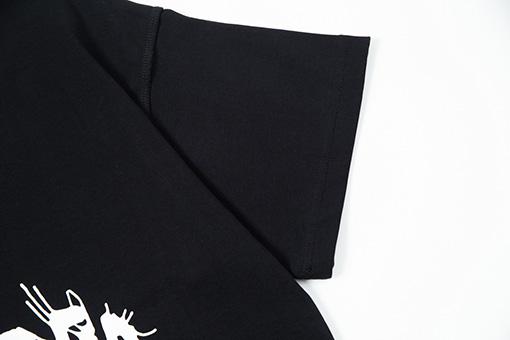 ルイヴィトン  1854ロゴ文字大きなプリント刺繍ラウンドネック半袖Tシャツ