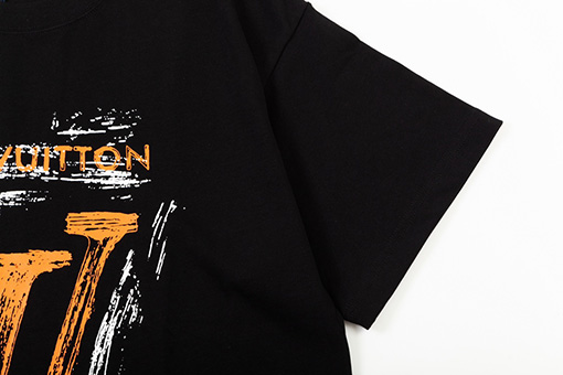 ルイヴィトンコピー 手描きの落書き大きなロゴアルファベットプリント半袖Tシャツ
