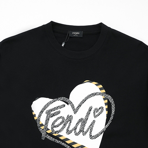フェンディ バレンタイン限定ロゴプリント半袖Tシャツ