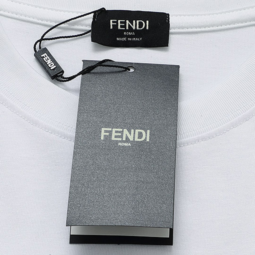 フェンディ バレンタイン限定ロゴプリント半袖Tシャツ