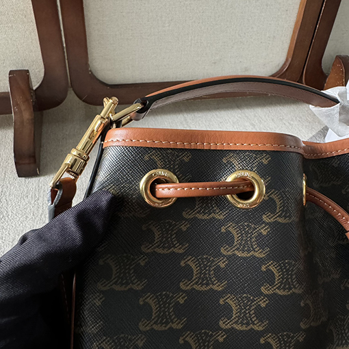 セリーヌコピー 新しいロゴロゴプリントバッグ