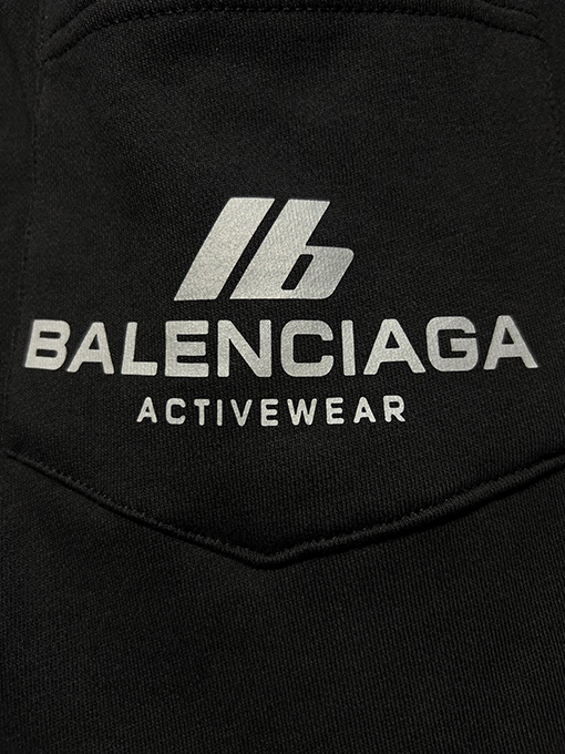 バレンシアガ  新しいIB反射プリントショーツ
