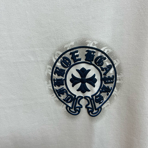 クロムハーツコピー  新しいレザーロゴ発泡ラウンドネック半袖Tシャツ