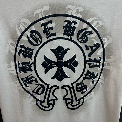 クロムハーツコピー  新しいレザーロゴ発泡ラウンドネック半袖Tシャツ