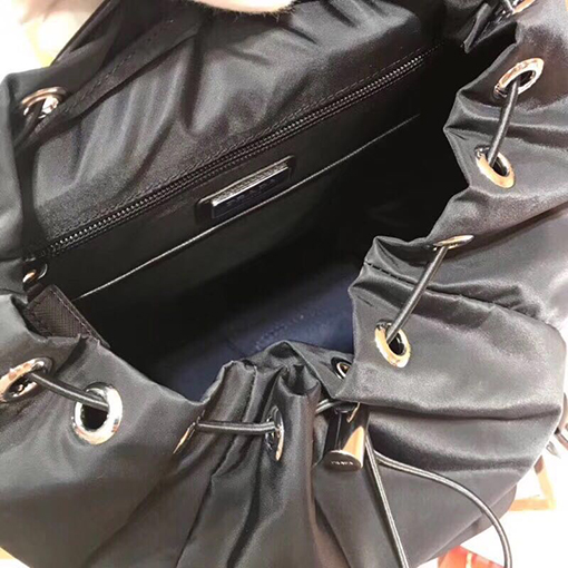 プラダ アルファベットロゴファッションカジュアルリュックサック