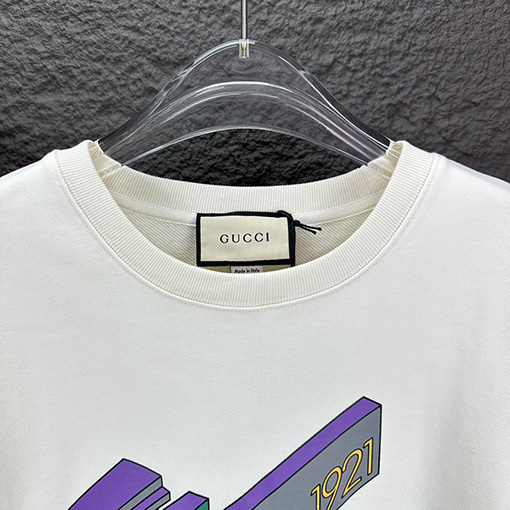グッチスーパーコピー 新しいアルファベットロゴのクルーネックパーカー