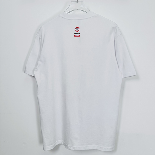 SUPREME X DUCATIコラボSS 24 BIKE TEEバイクレーサープリントTシャツ