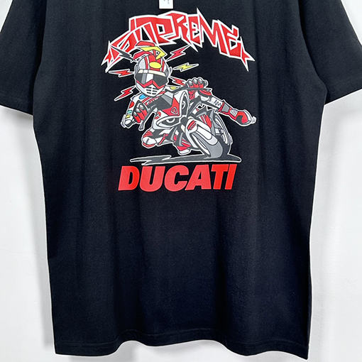 SUPREME X DUCATIコラボSS 24 BIKE TEEバイクレーサープリントTシャツ