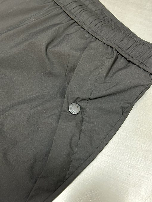 モンクレールスーパーコピー バミューファッションビッグショーツ