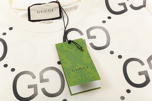 グッチ フルプリント大花柄アルファベットロゴ半袖Tシャツ