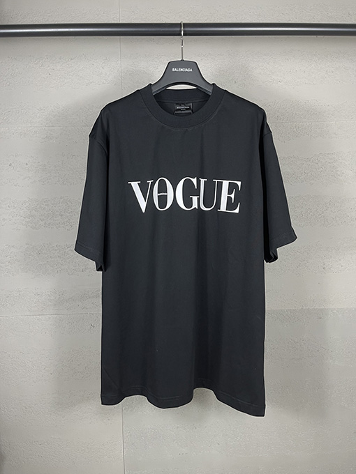 バレンシアガコピー Balenciaga Vogueコラボレーションプリント半袖Tシャツ