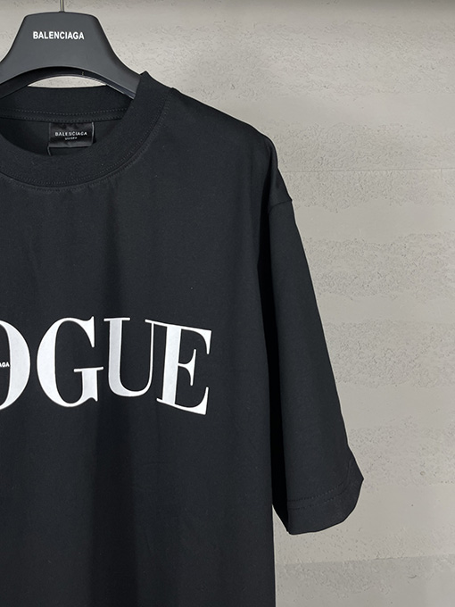 バレンシアガコピー Balenciaga Vogueコラボレーションプリント半袖Tシャツ